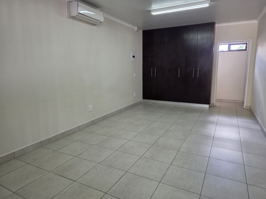 To Let commercial Property for Rent in Dagbreek Free State